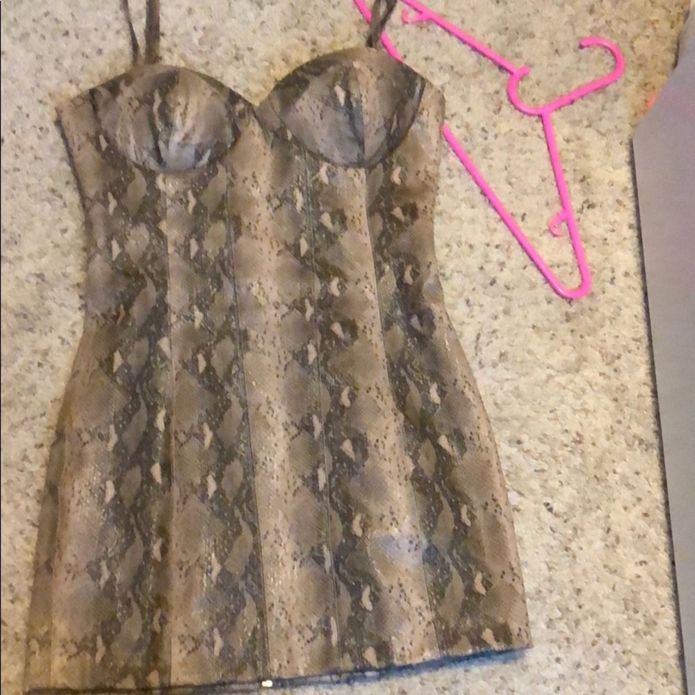 Mistress rocks snake dress